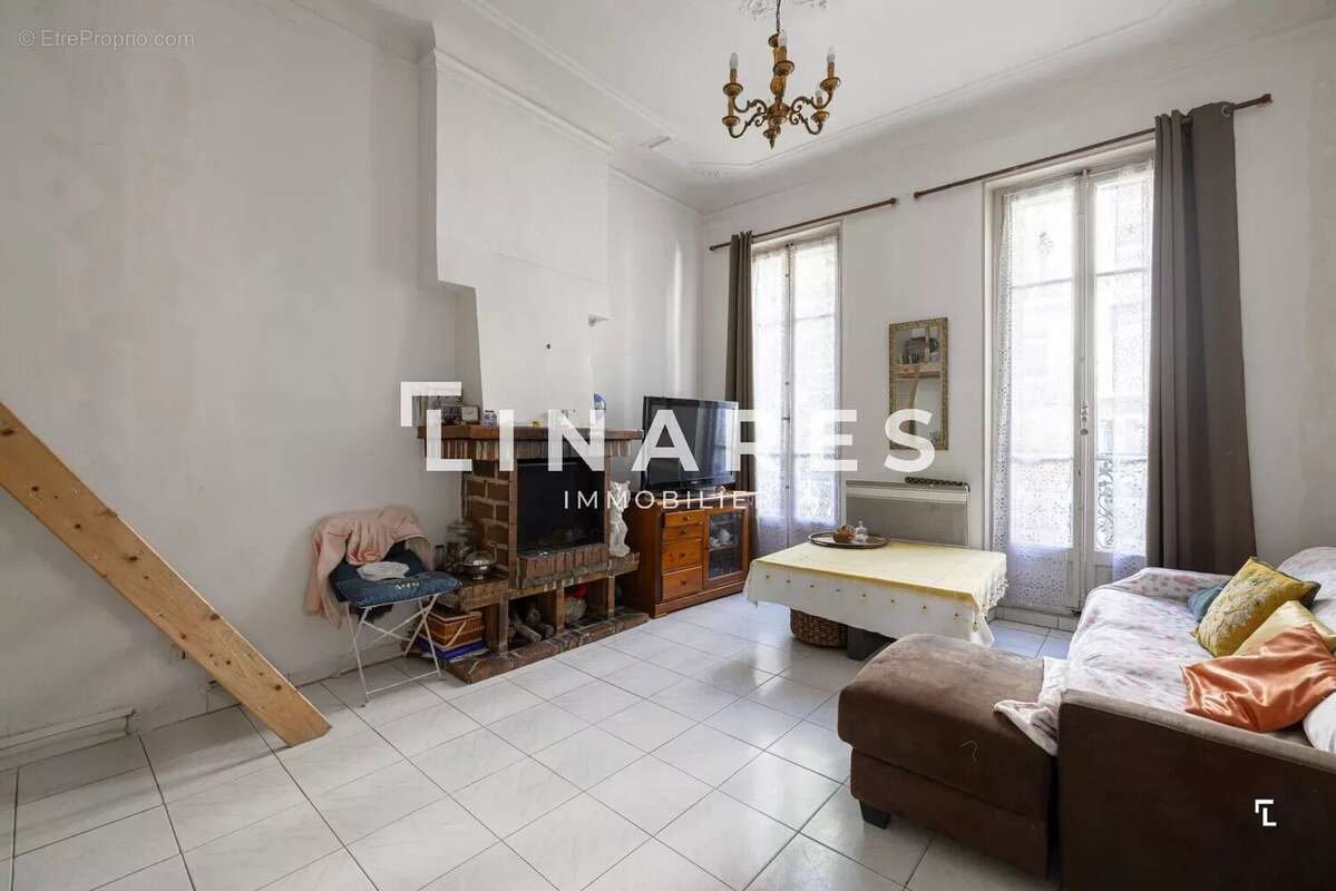 Appartement à MARSEILLE-6E