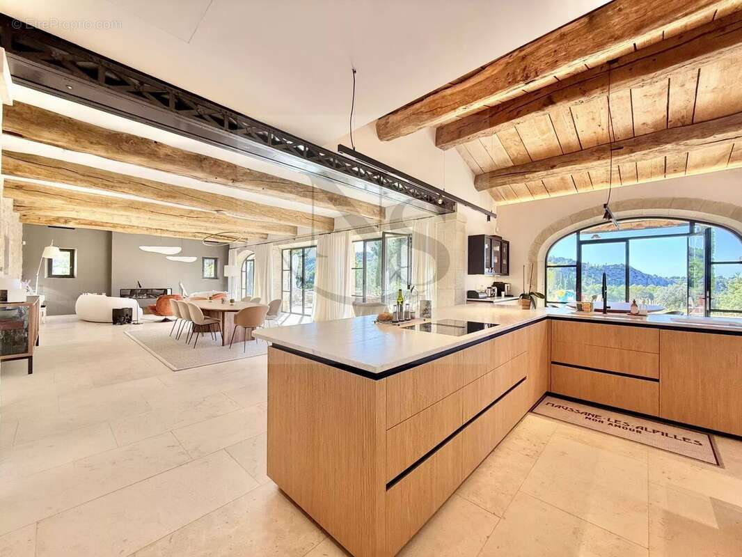 Maison à MAUSSANE-LES-ALPILLES