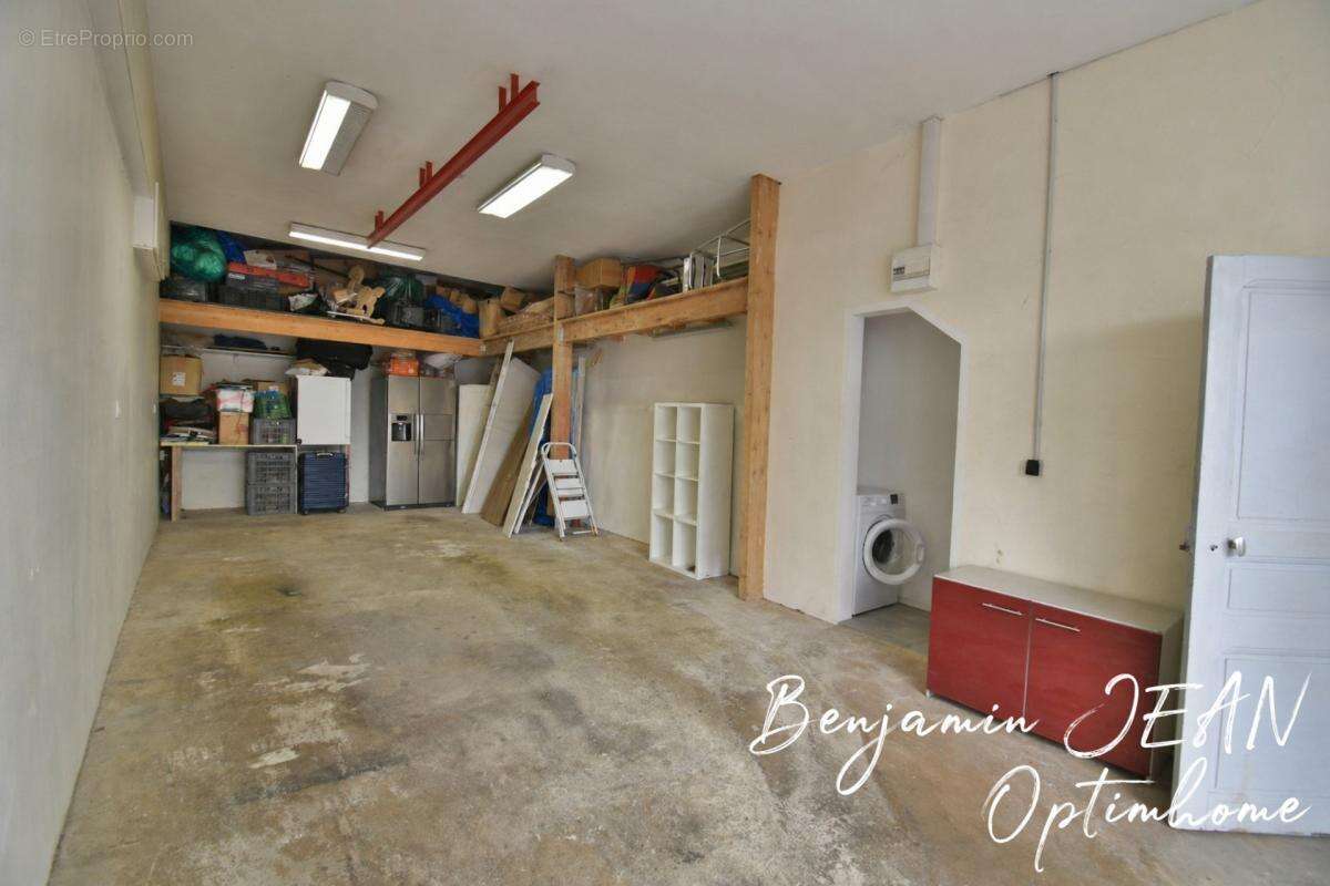 Maison de ville avec grand garage et cour – Béziers - photo 11