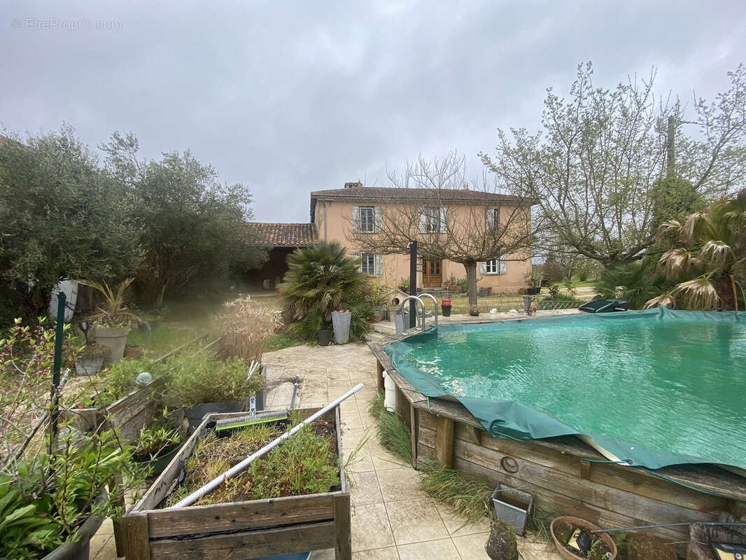 Maison à SEISSAN