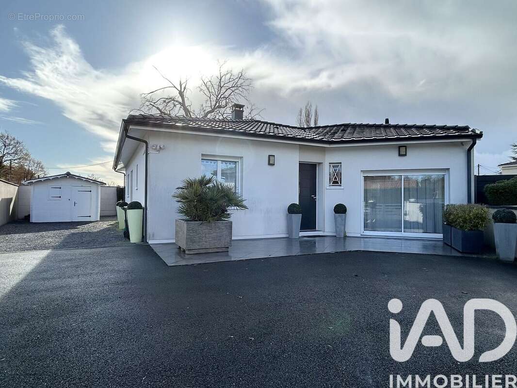 Photo 2 - Maison à SAINT-MEDARD-EN-JALLES