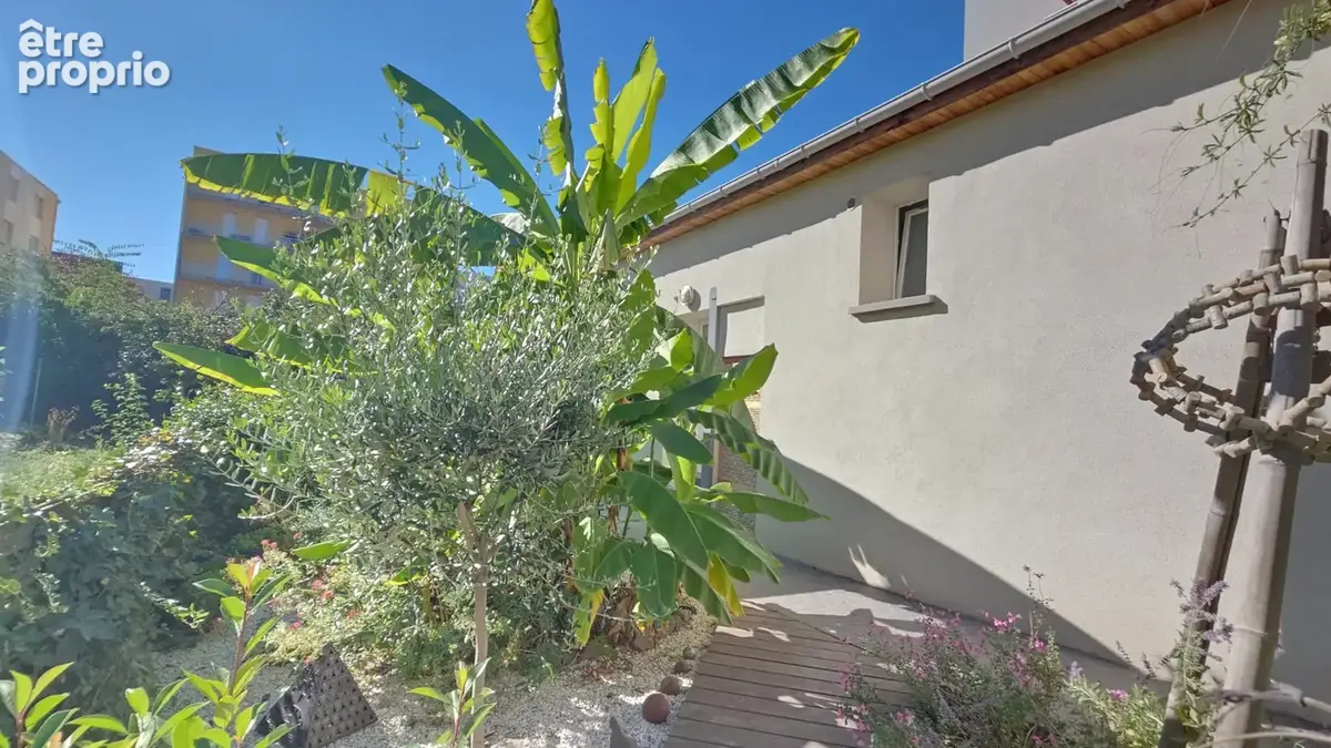 QUARTIER REPUBLIQUE ESTAING maison des années 60 avec jardin - photo 17