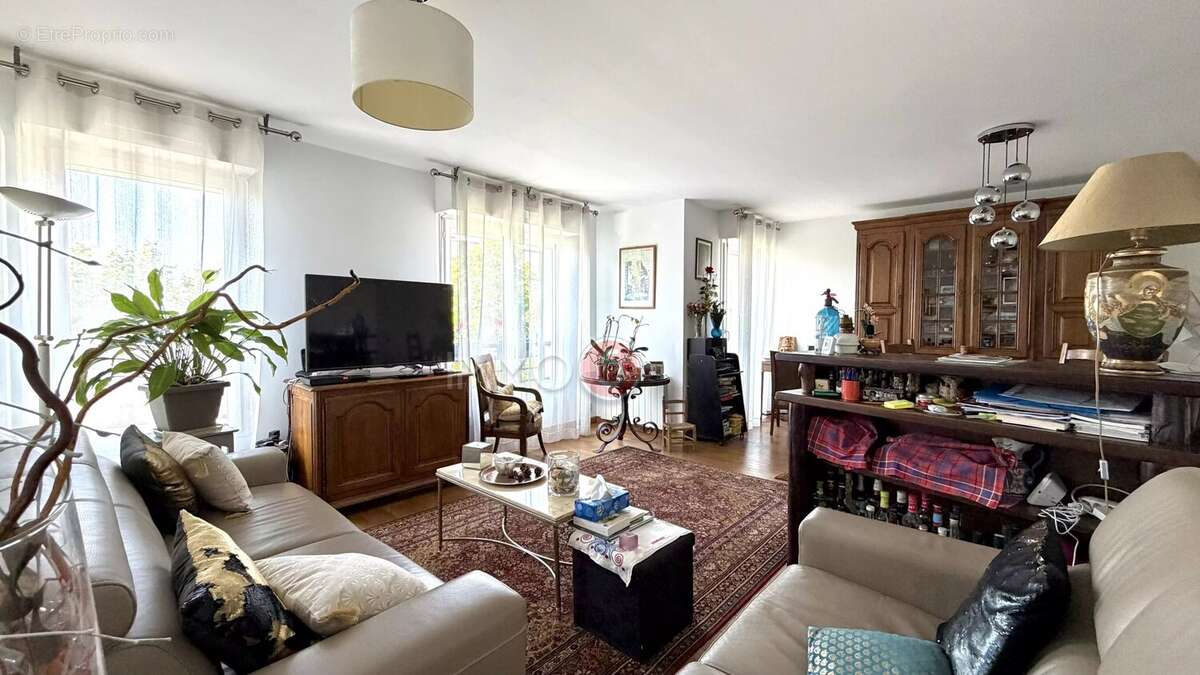Appartement à LE RAINCY