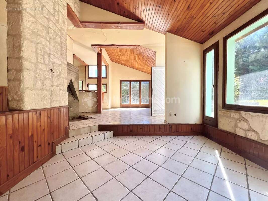 Maison à CHANONAT