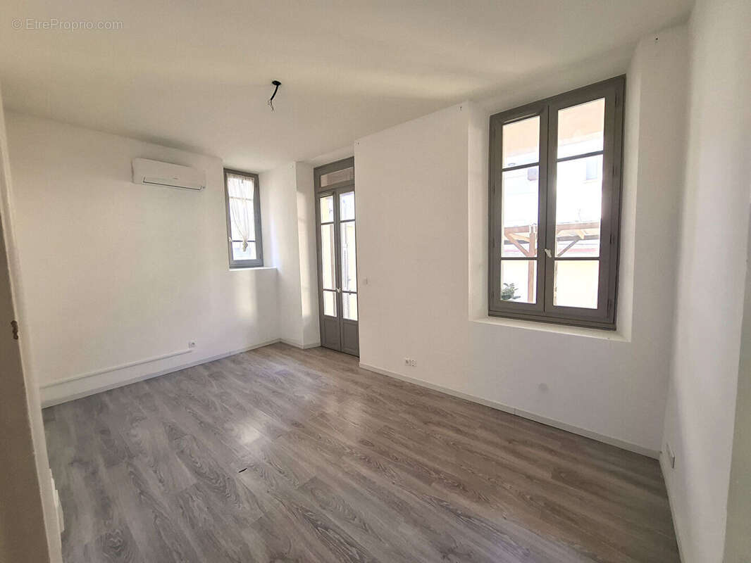 Appartement à LA VALETTE-DU-VAR