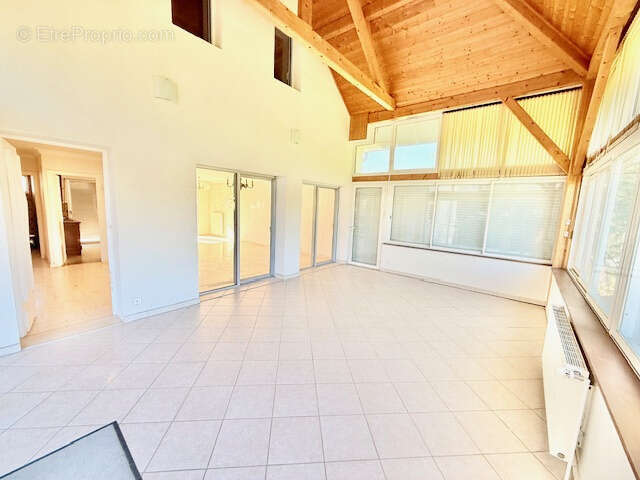 Maison à PREVESSIN-MOENS