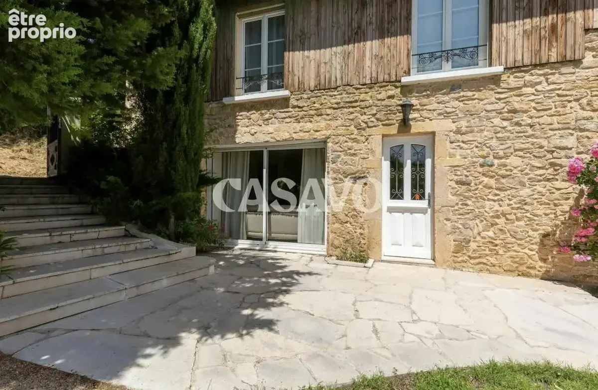 Vente Maison 9 pièces de 237m² - 38290 Frontonas - photo 5