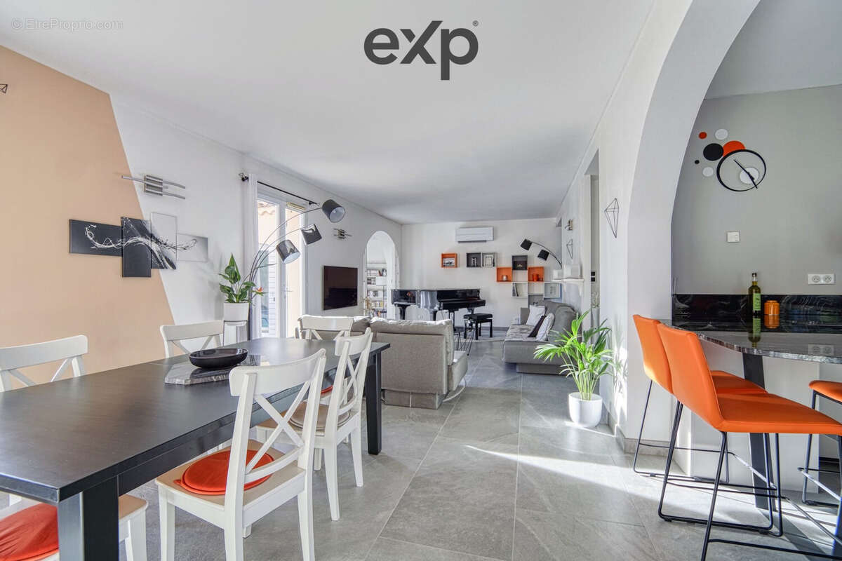 Maison à LA MOTTE-D'AIGUES