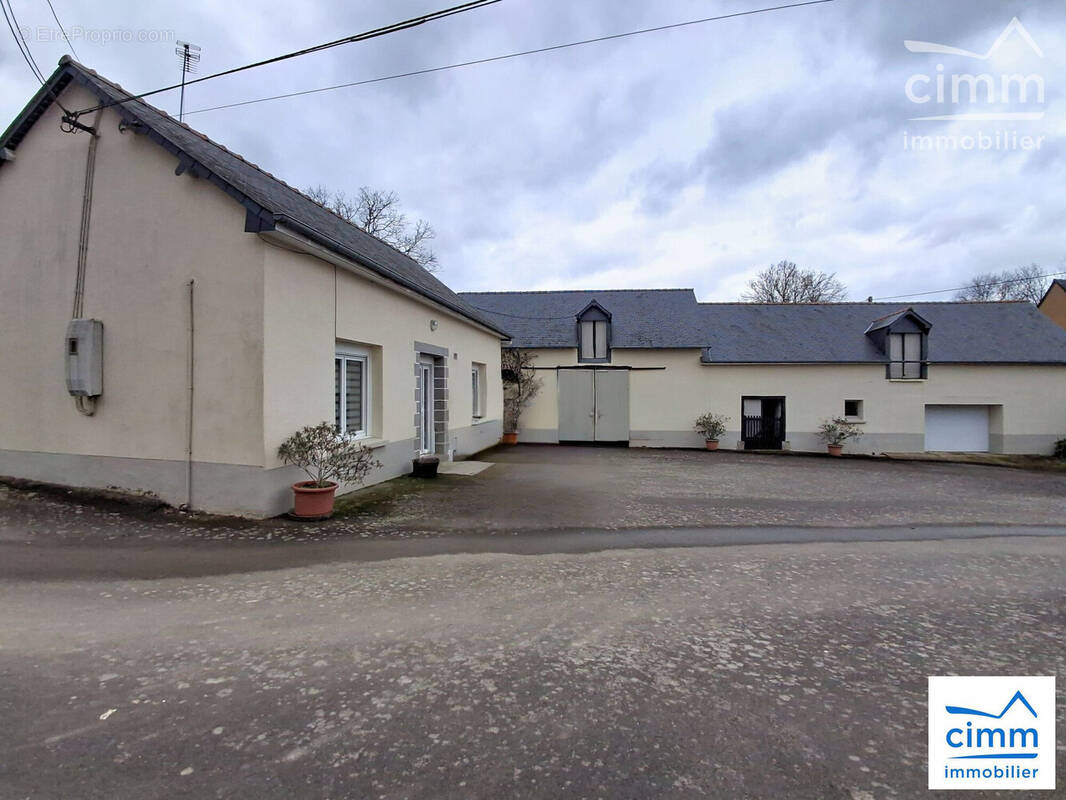 1 Maison d'habitation louée , grange exellent état - Maison à NOYAL-CHATILLON-SUR-SEICHE