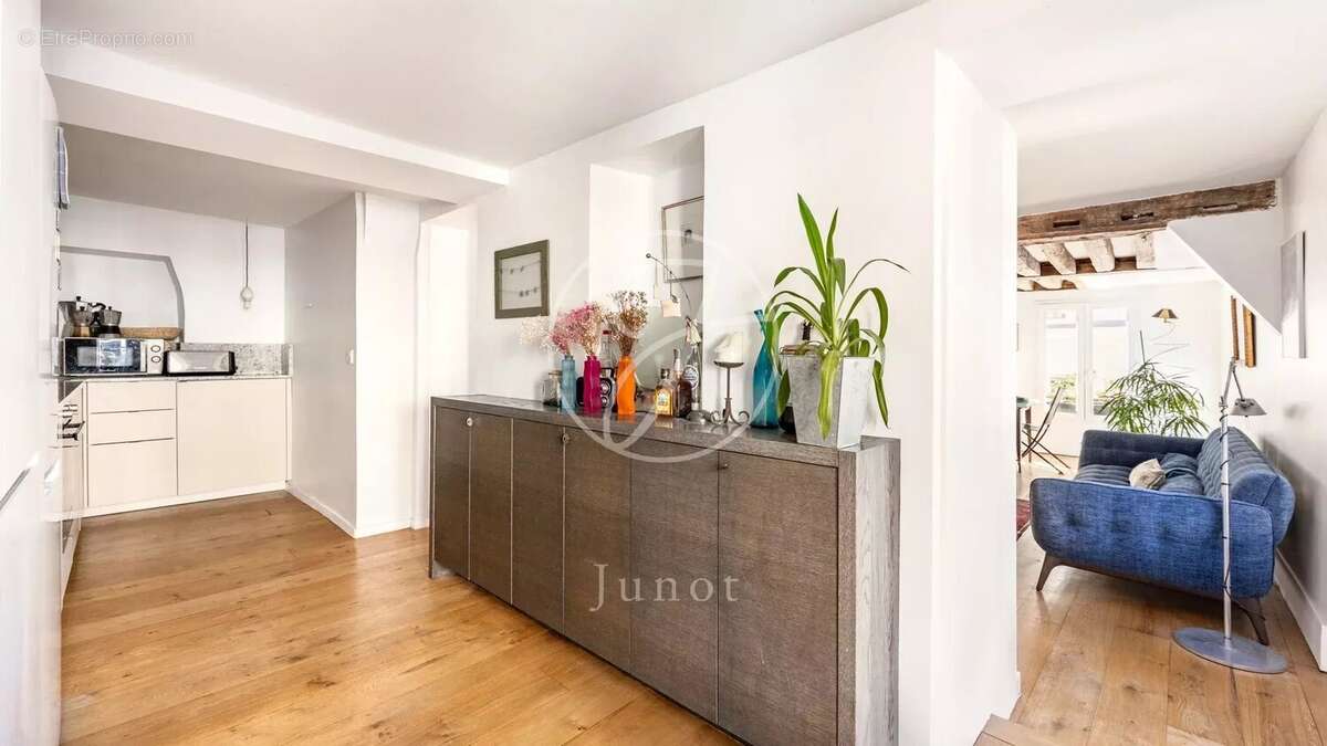 Appartement à PARIS-2E