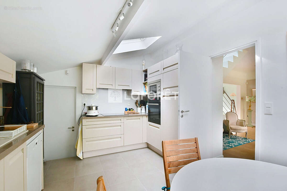 Maison à LA CELLE-SAINT-CLOUD