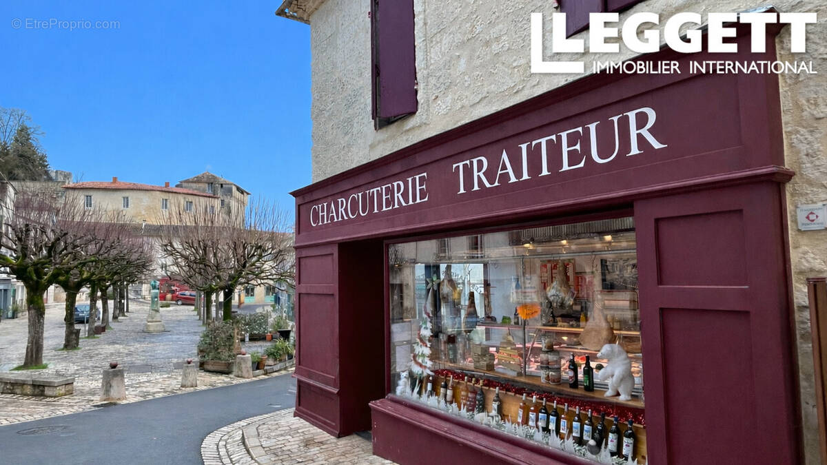 Appartement à AUBETERRE-SUR-DRONNE