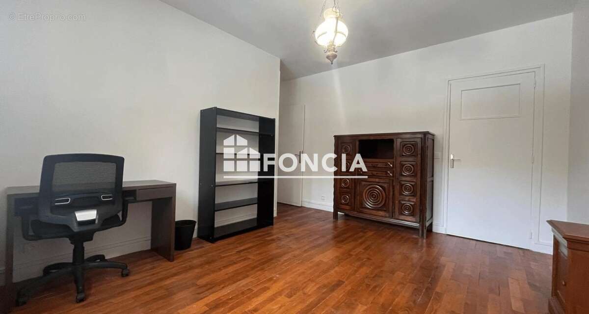 Appartement à BOURG-LA-REINE