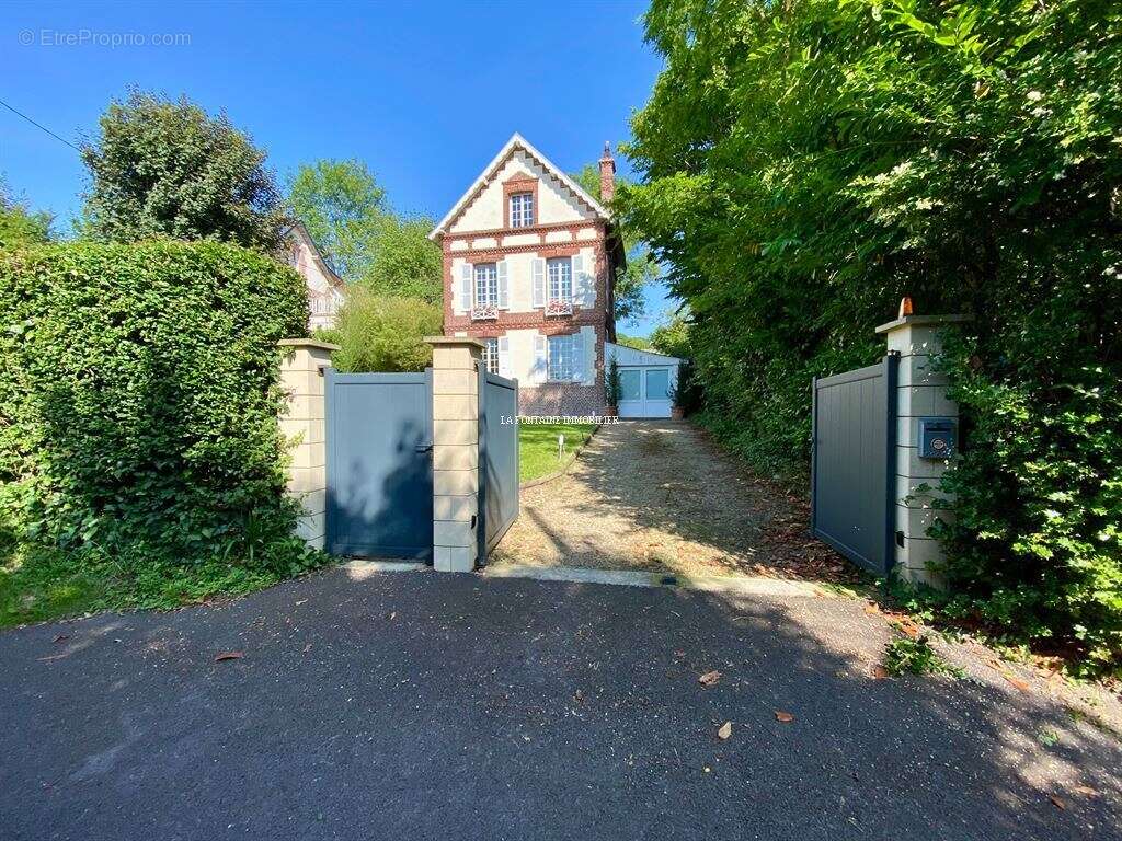 Maison à TROUVILLE-SUR-MER