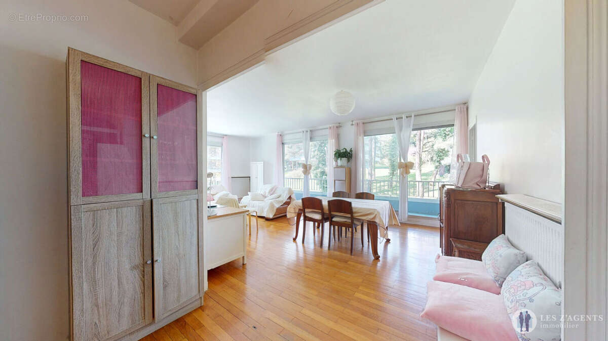 Appartement à MEYLAN