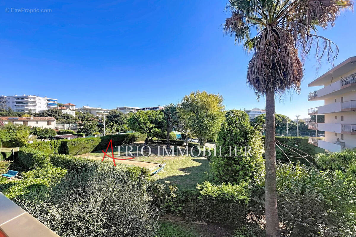 Appartement à SAINT-LAURENT-DU-VAR