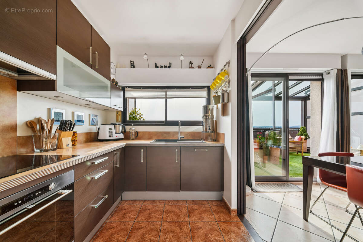 Duplex T4 avec terrasse   Vue dégagée   Parking et cave - photo 6