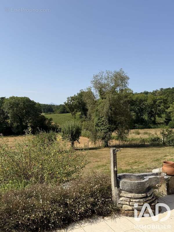 Maison 114 m² à Laslades  - photo 2
