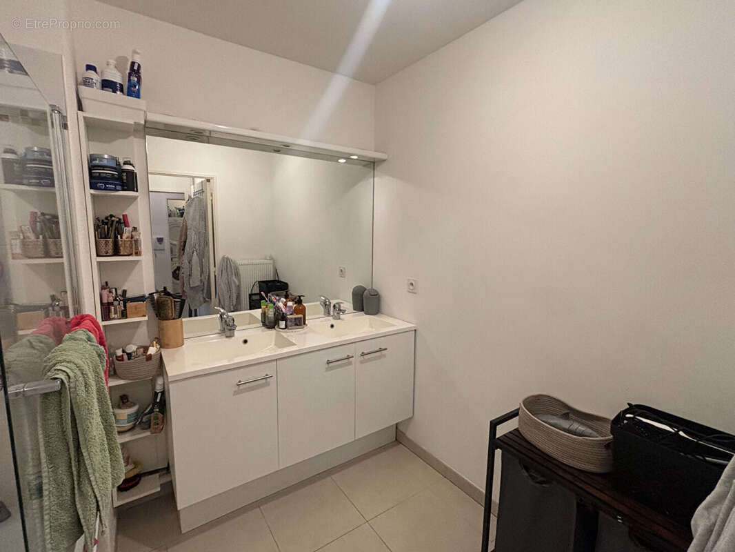 Appartement à MARSEILLE-13E