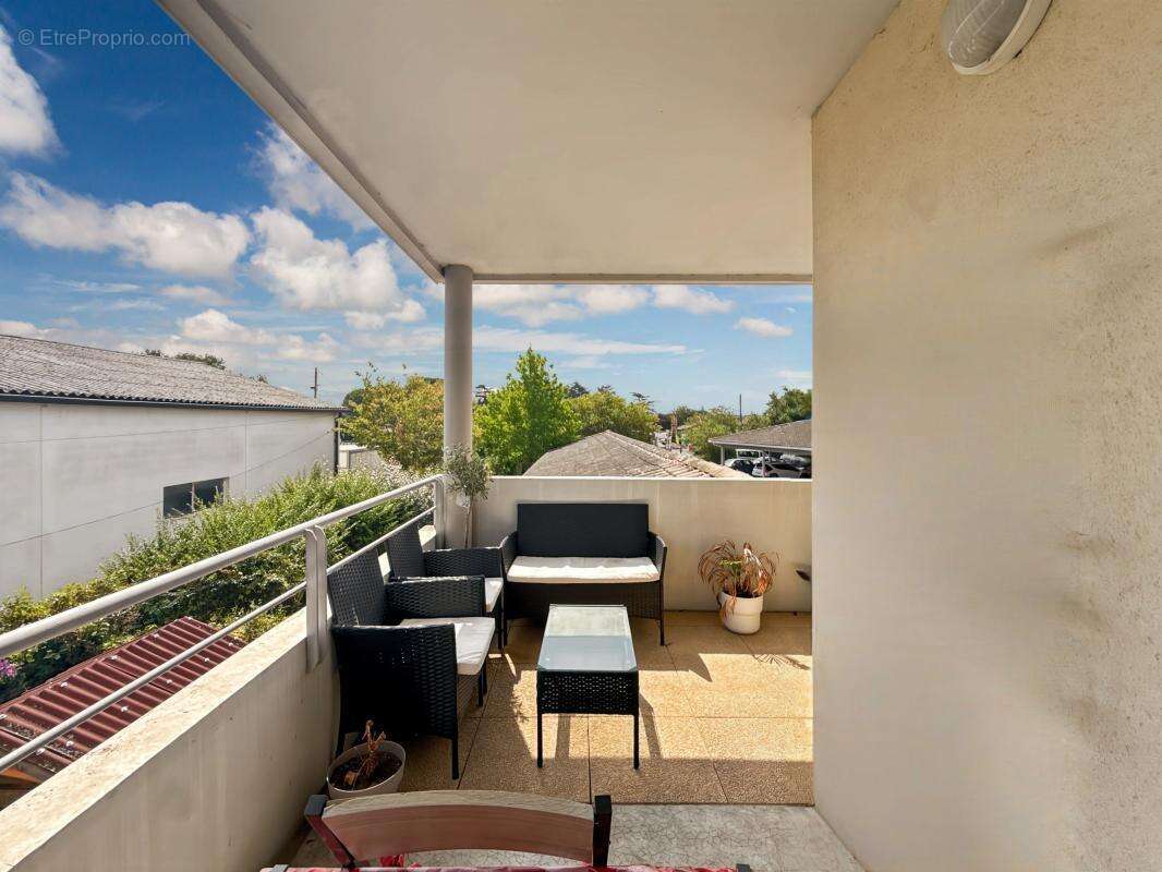 Castelginest – Agréable appartement 3 pièces avec terrasse et deux parkings - photo 4