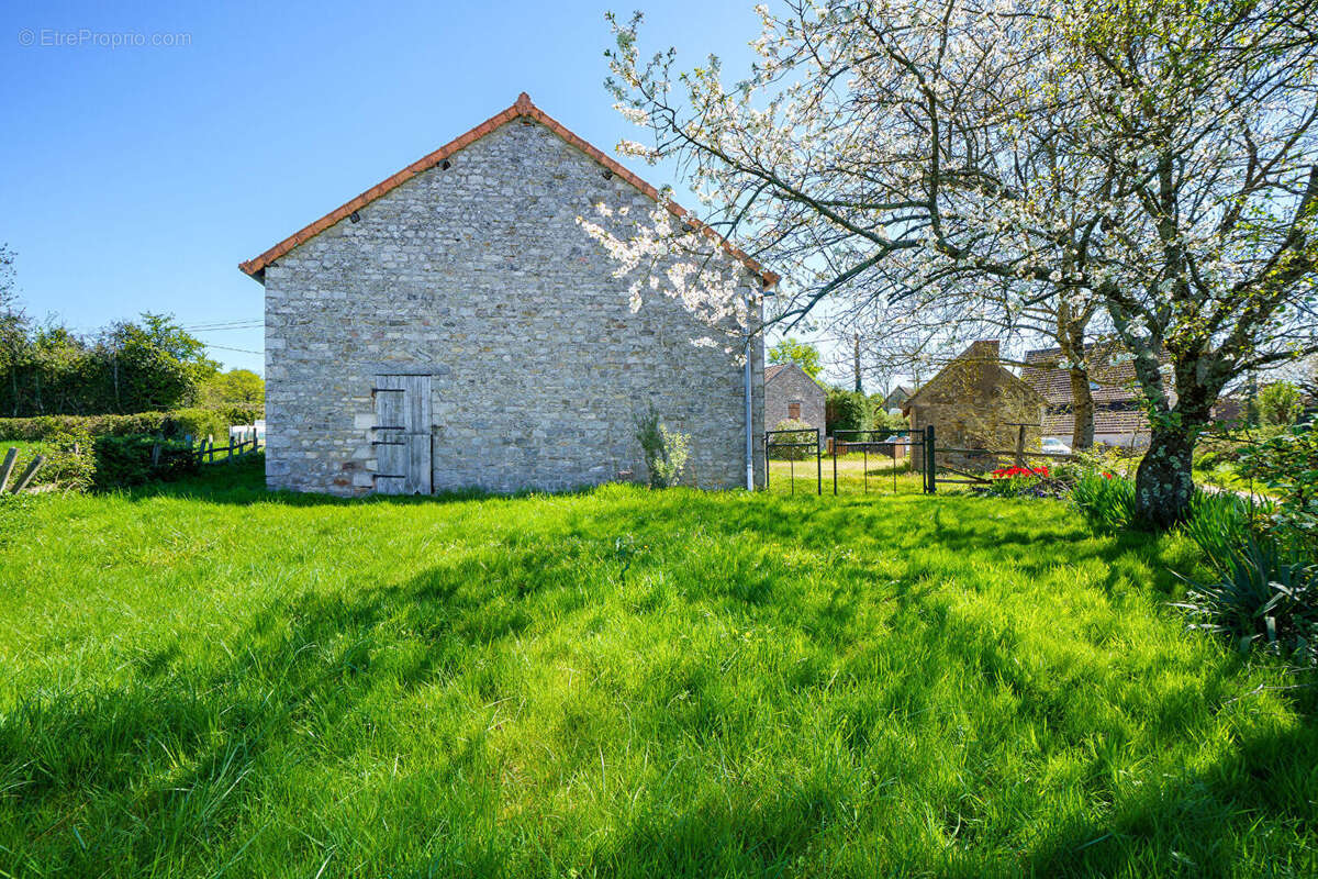 Maison Vendenesse-Lès-Charolles 4 pièce(s) 105 m2 avec dépendances - photo 16