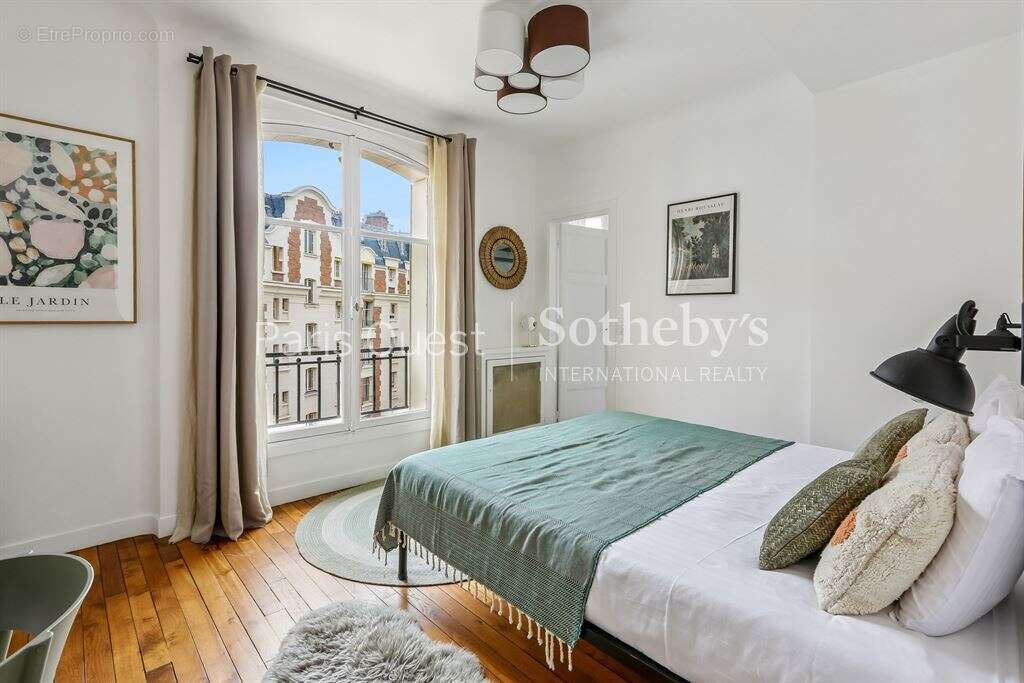 Appartement à NEUILLY-SUR-SEINE