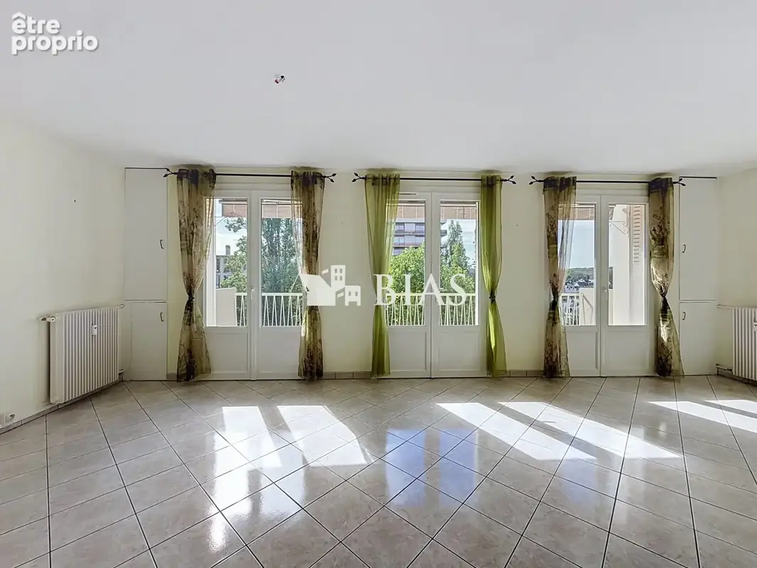 Appartement 69 m² à Evreux  - photo 3