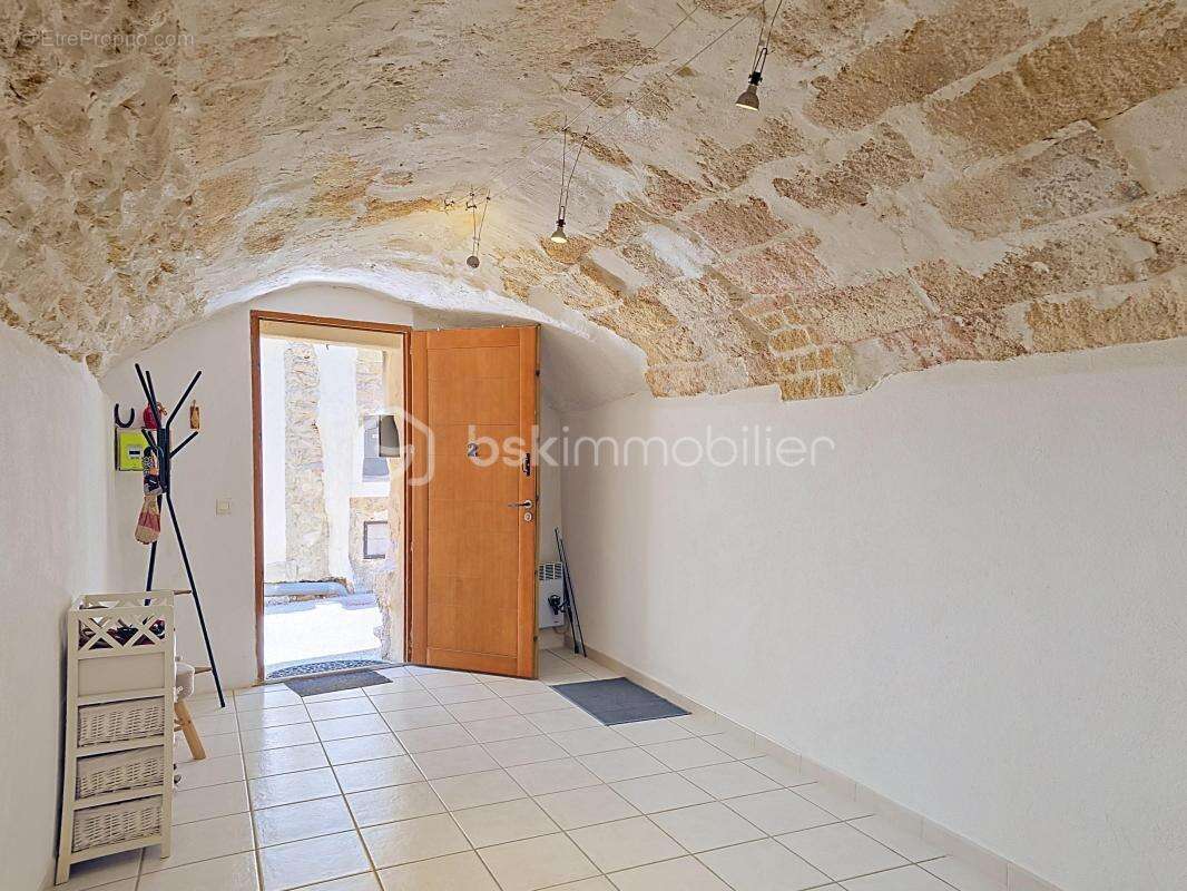 Maison de village avec terrasse et garage au coeur de Meynes - photo 4