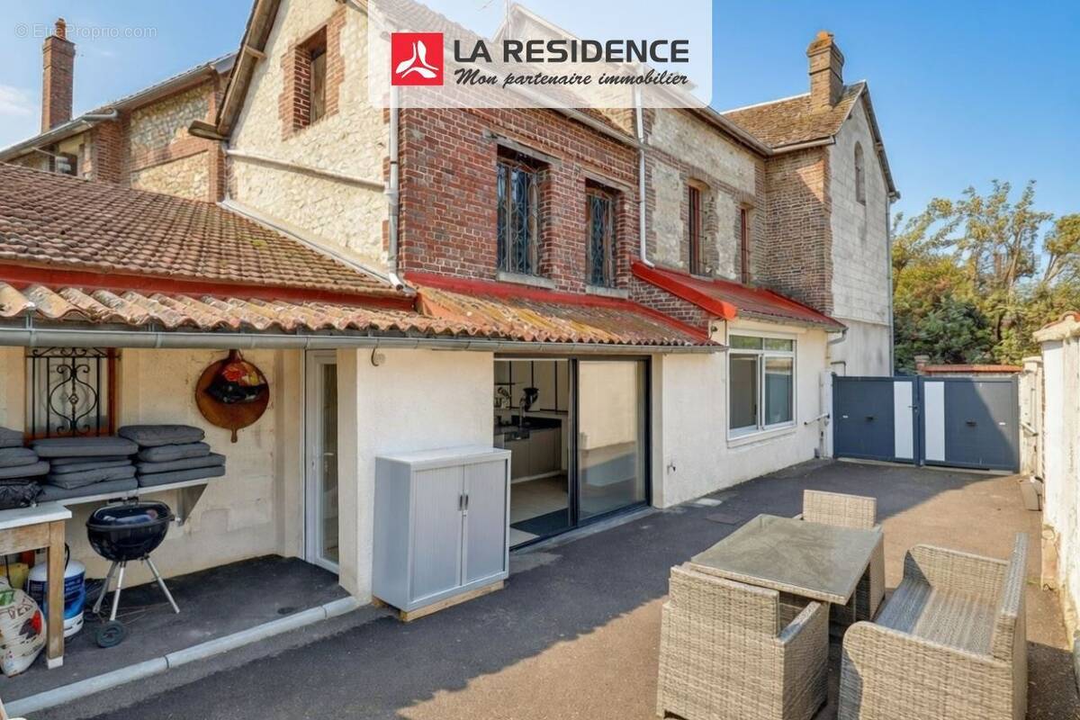 Maison à ALIZAY