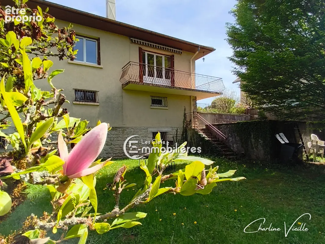 Maison familiale avec grand terrain arboré et potentiel de rénovation - photo 3
