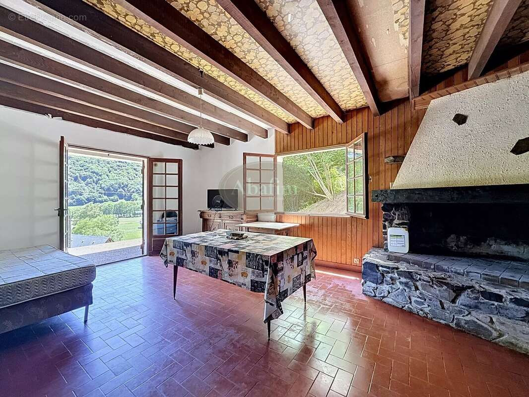 Maison à CAMPAN