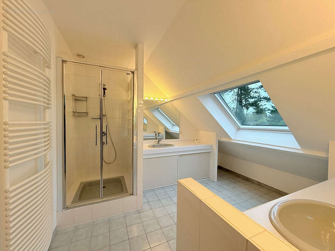 Maison à SAINT-DOULCHARD