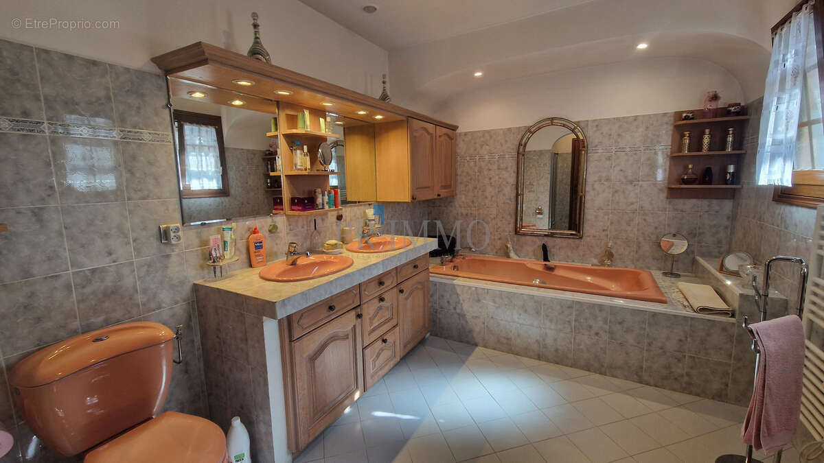 Maison à FREJUS