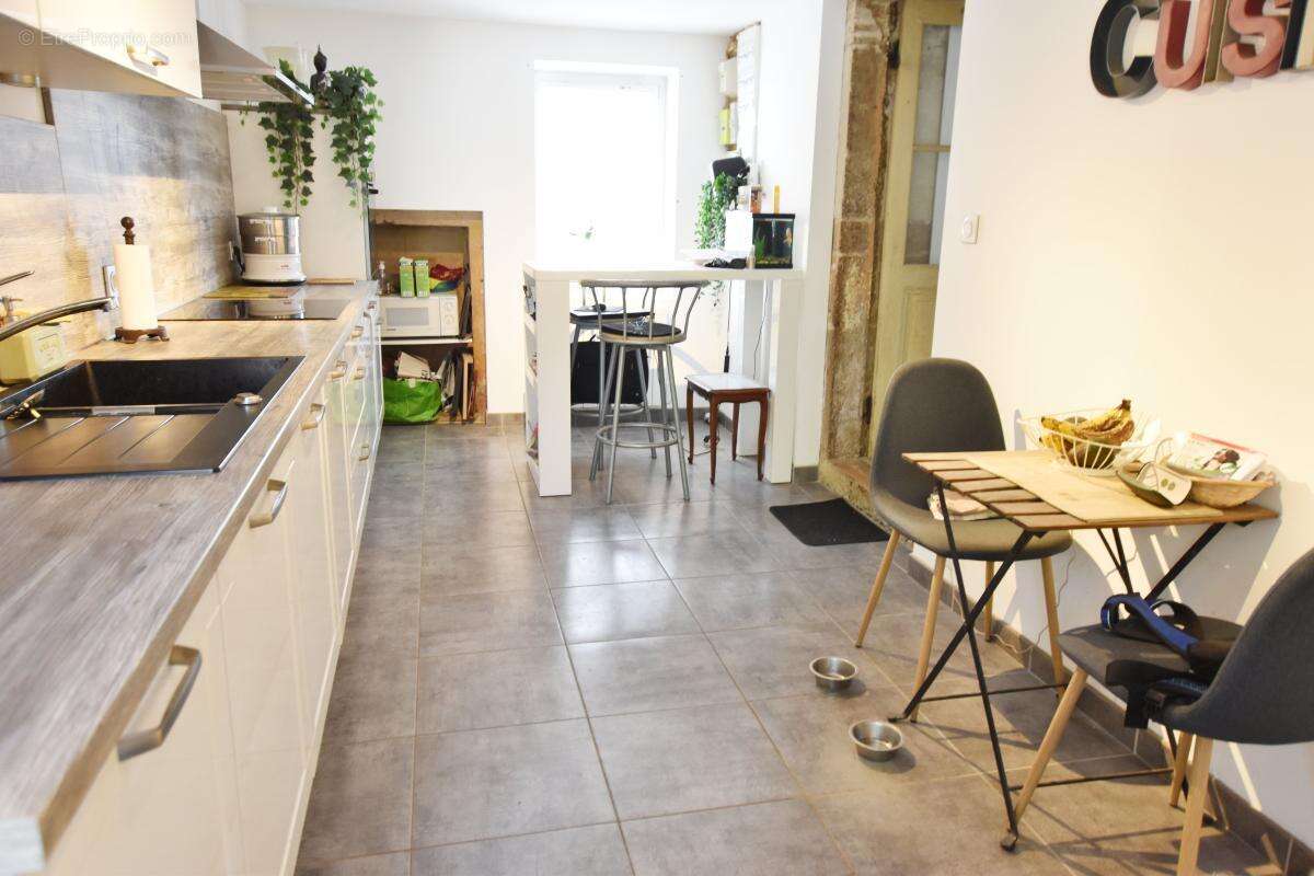 Chiroubles – Grande maison familiale rénovée avec dépendances, jardin et espace indépendant - photo 5