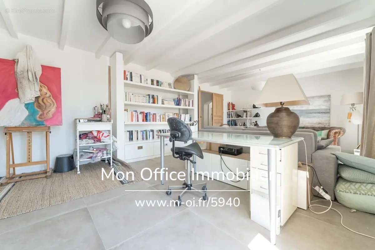 Maison à POURRIERES