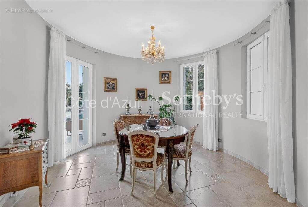 Maison à MONTAUROUX