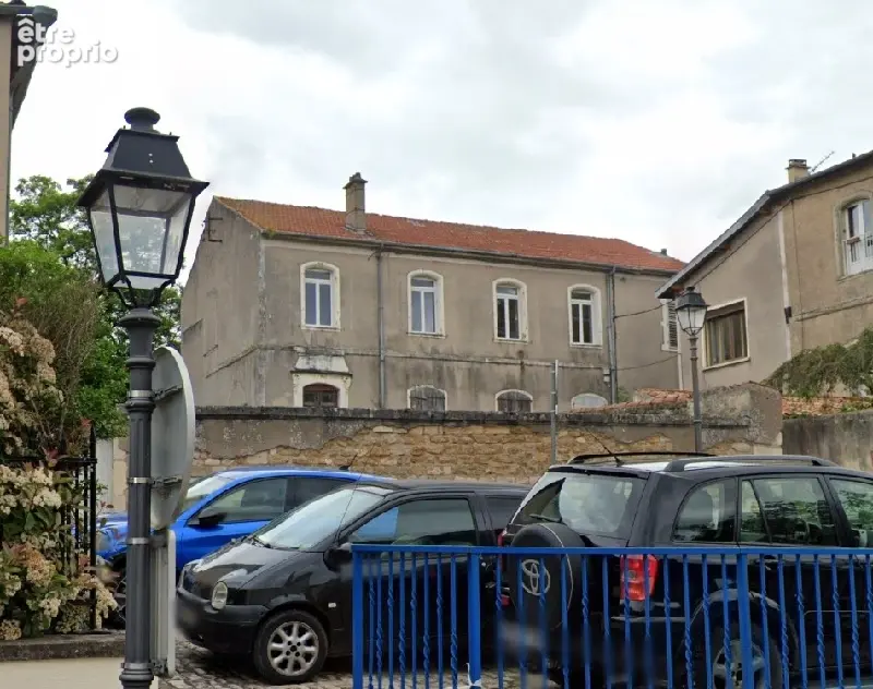 Appartement 660 m² à Lay-Saint-Christophe  - photo 5