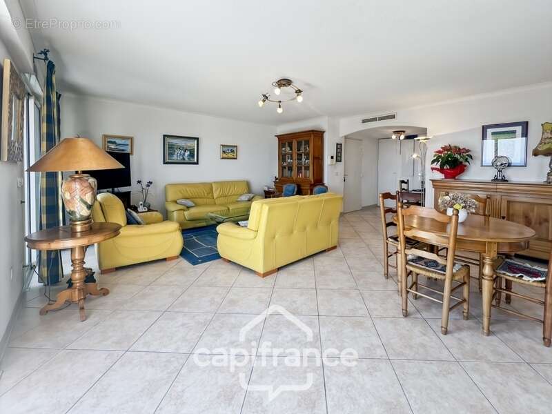 Appartement à HYERES
