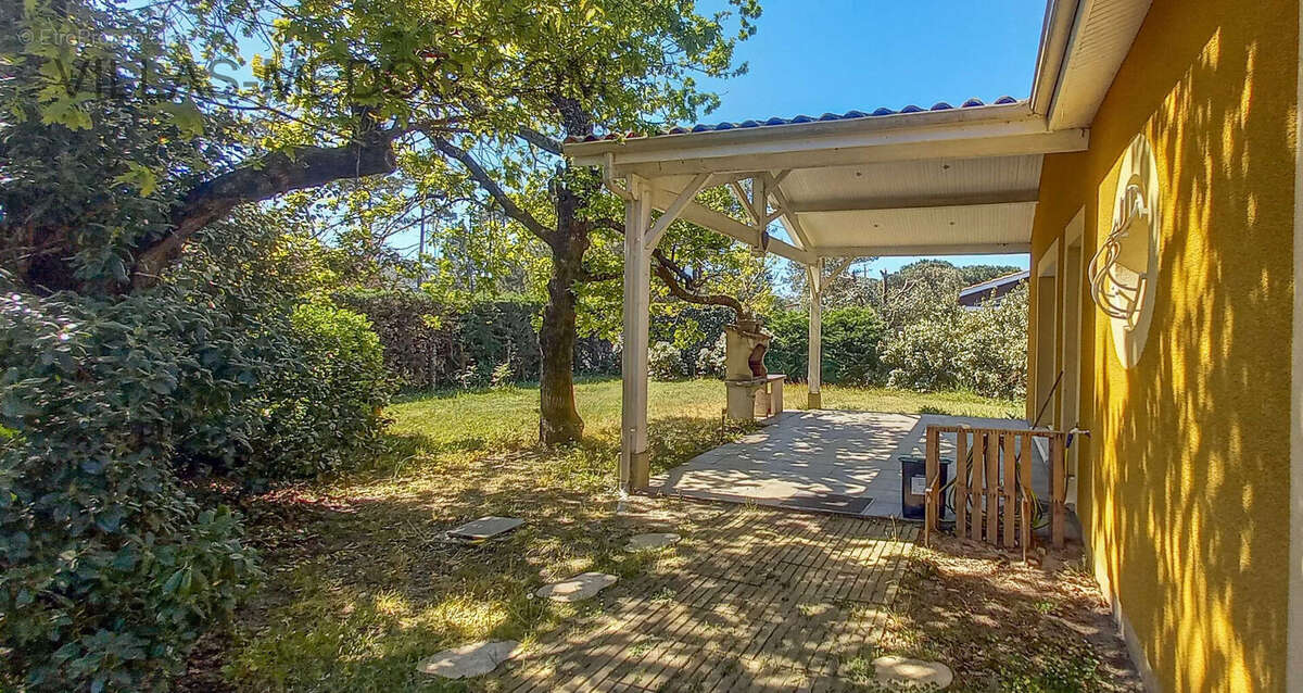 Maison à VENDAYS-MONTALIVET