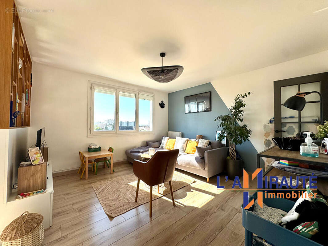 Appartement Houilles 5 pièce(s) 72 m2 - photo 5