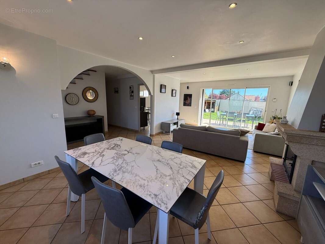 Maison à LIVERDY-EN-BRIE