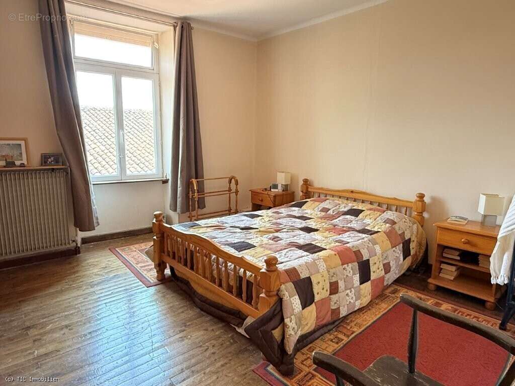 Maison de Campagne Avec 4 Chambres à Loubille - Exclusif à TIC IMMOBILER - photo 14