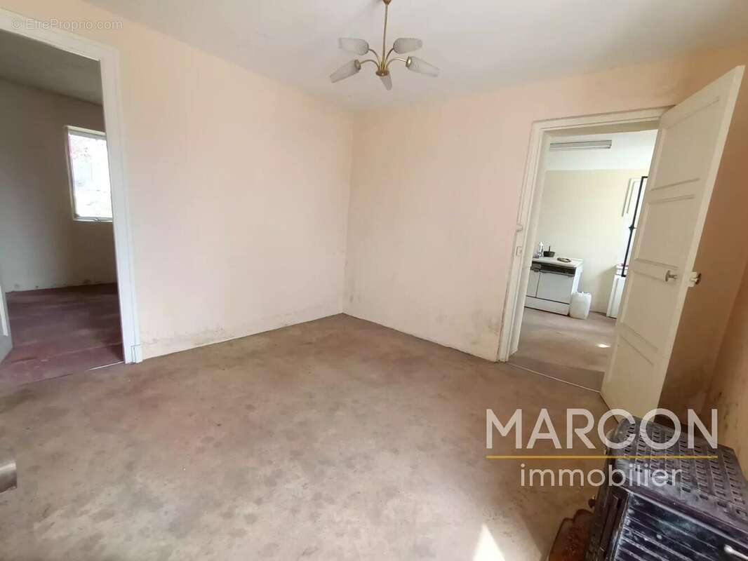 Maison à LAVAVEIX-LES-MINES