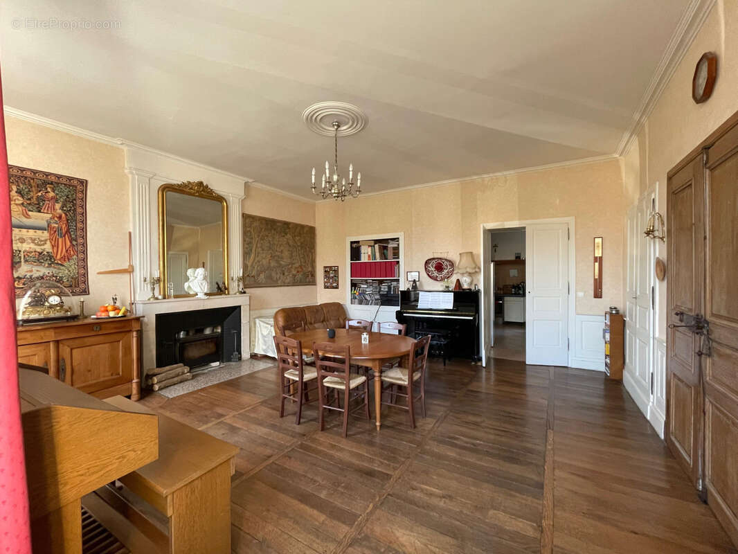 Maison à CEAUX-EN-COUHE