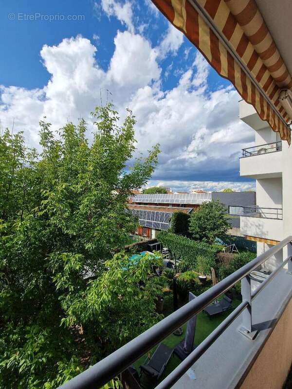   - Appartement à SAINT-PRIEST