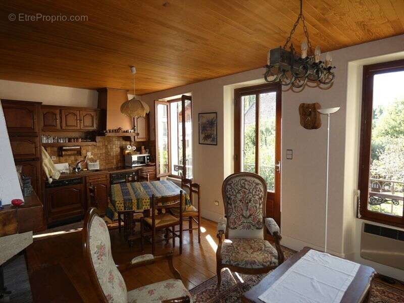 Maison à LA ROCHE-DES-ARNAUDS