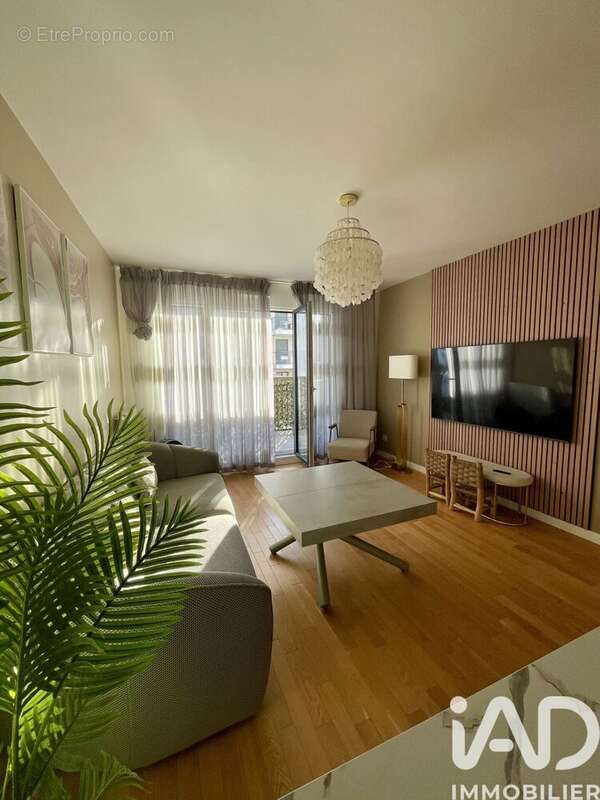 Photo 3 - Appartement à SURESNES
