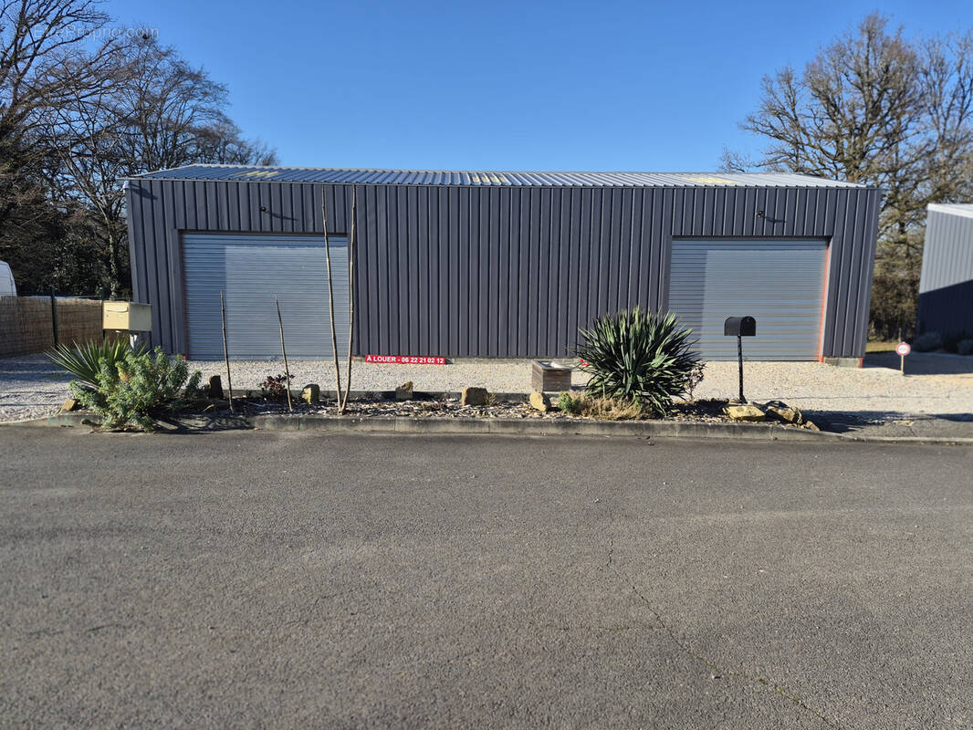 Commerce à MAGNAC-BOURG