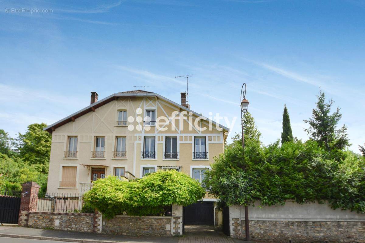 Maison à MONTMORENCY