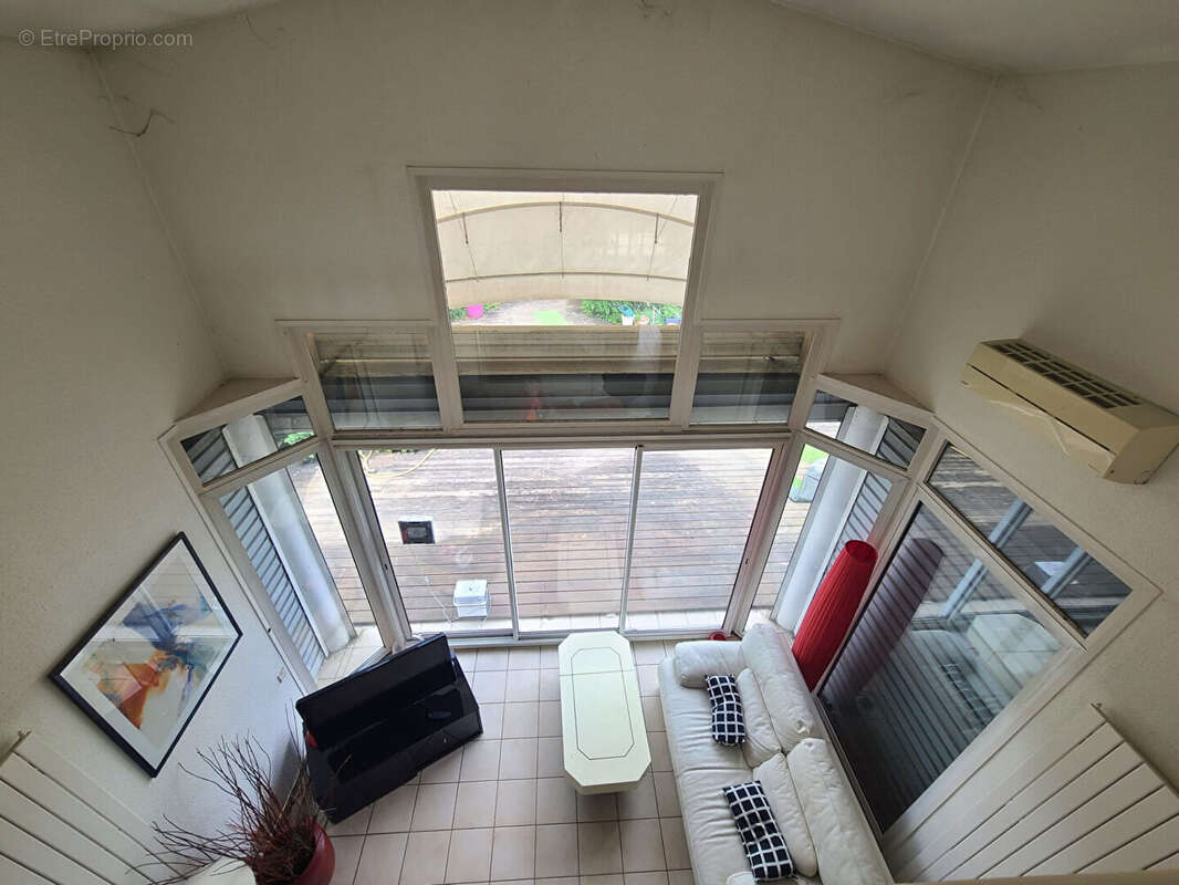 Maison familiale de 213 m² avec vaste terrasse / jardin, garage double - photo 3